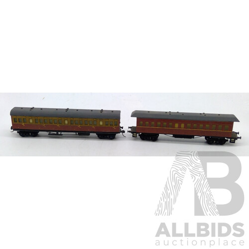Vintage 'HO' Scale Australian Passenger Carriages HCX Class and CBA Class With Ulrich Box