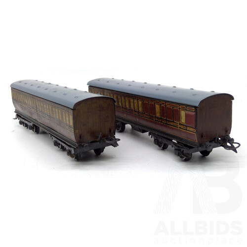 Vintage 'O' Scale Hornby Tin Plate Coaches LMS First and Third Class (2)