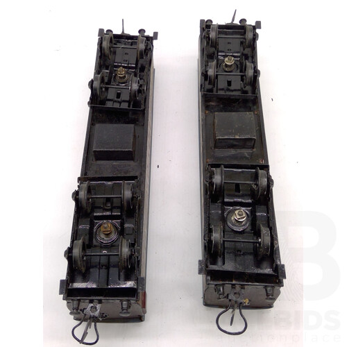 Vintage 'O' Scale Hornby Tin Plate Coaches LMS First and Third Class (2)