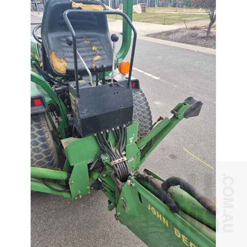 1998 John Deere 955 Tractor With Front End Loader and Backhoe Attachments