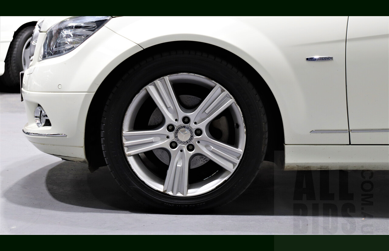10/2009 Mercedes-Benz C220 CDI Avantgarde W204 4d Sedan White 2.1L Turbo Diesel