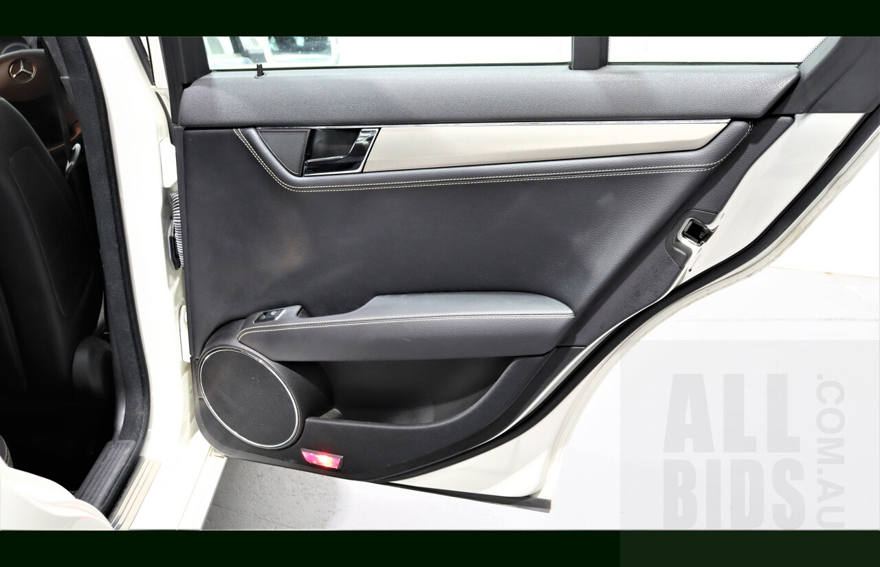 10/2009 Mercedes-Benz C220 CDI Avantgarde W204 4d Sedan White 2.1L Turbo Diesel