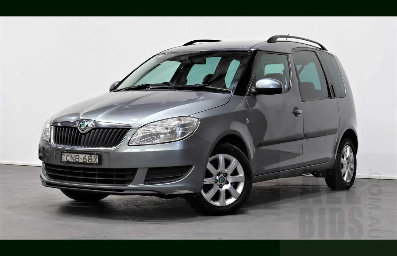 4/2013 Skoda Roomster 77 TSI 5J 4d Wagon Grey 1.2L