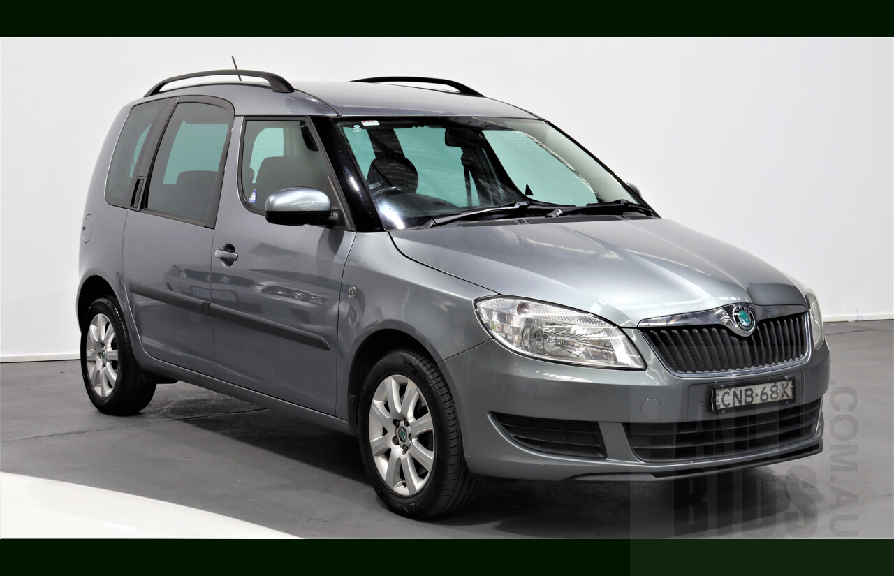 4/2013 Skoda Roomster 77 TSI 5J 4d Wagon Grey 1.2L
