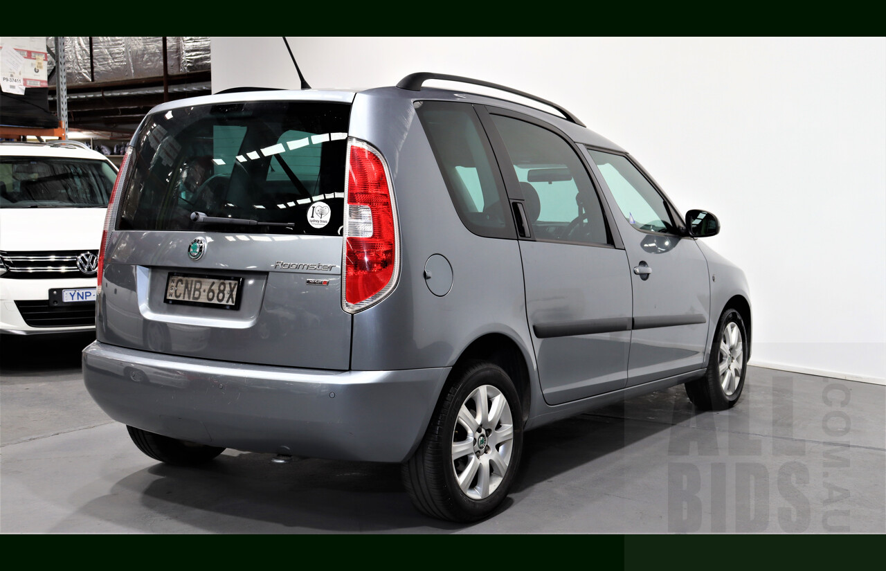 4/2013 Skoda Roomster 77 TSI 5J 4d Wagon Grey 1.2L