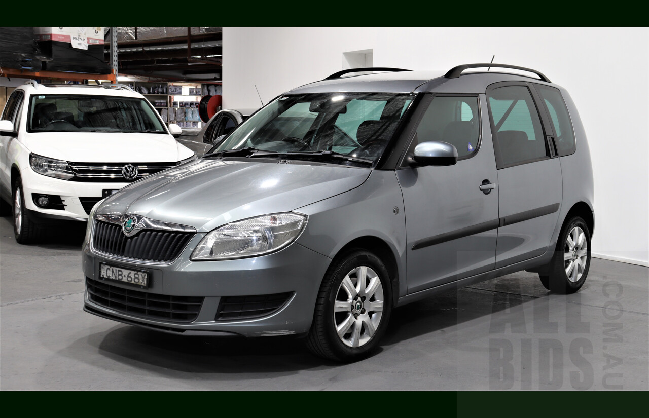 4/2013 Skoda Roomster 77 TSI 5J 4d Wagon Grey 1.2L