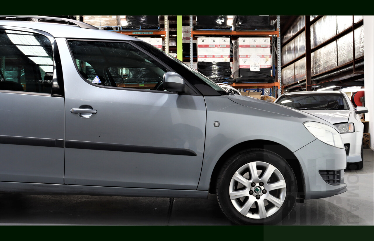 4/2013 Skoda Roomster 77 TSI 5J 4d Wagon Grey 1.2L