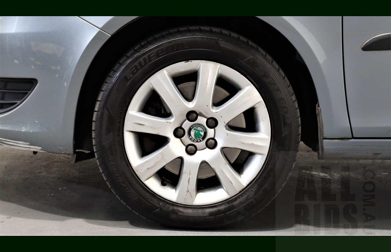 4/2013 Skoda Roomster 77 TSI 5J 4d Wagon Grey 1.2L