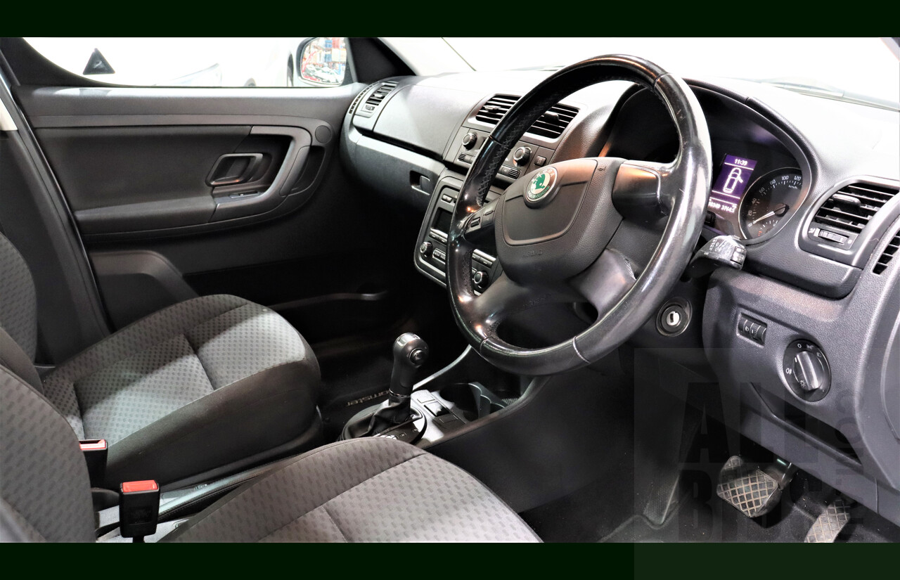 4/2013 Skoda Roomster 77 TSI 5J 4d Wagon Grey 1.2L