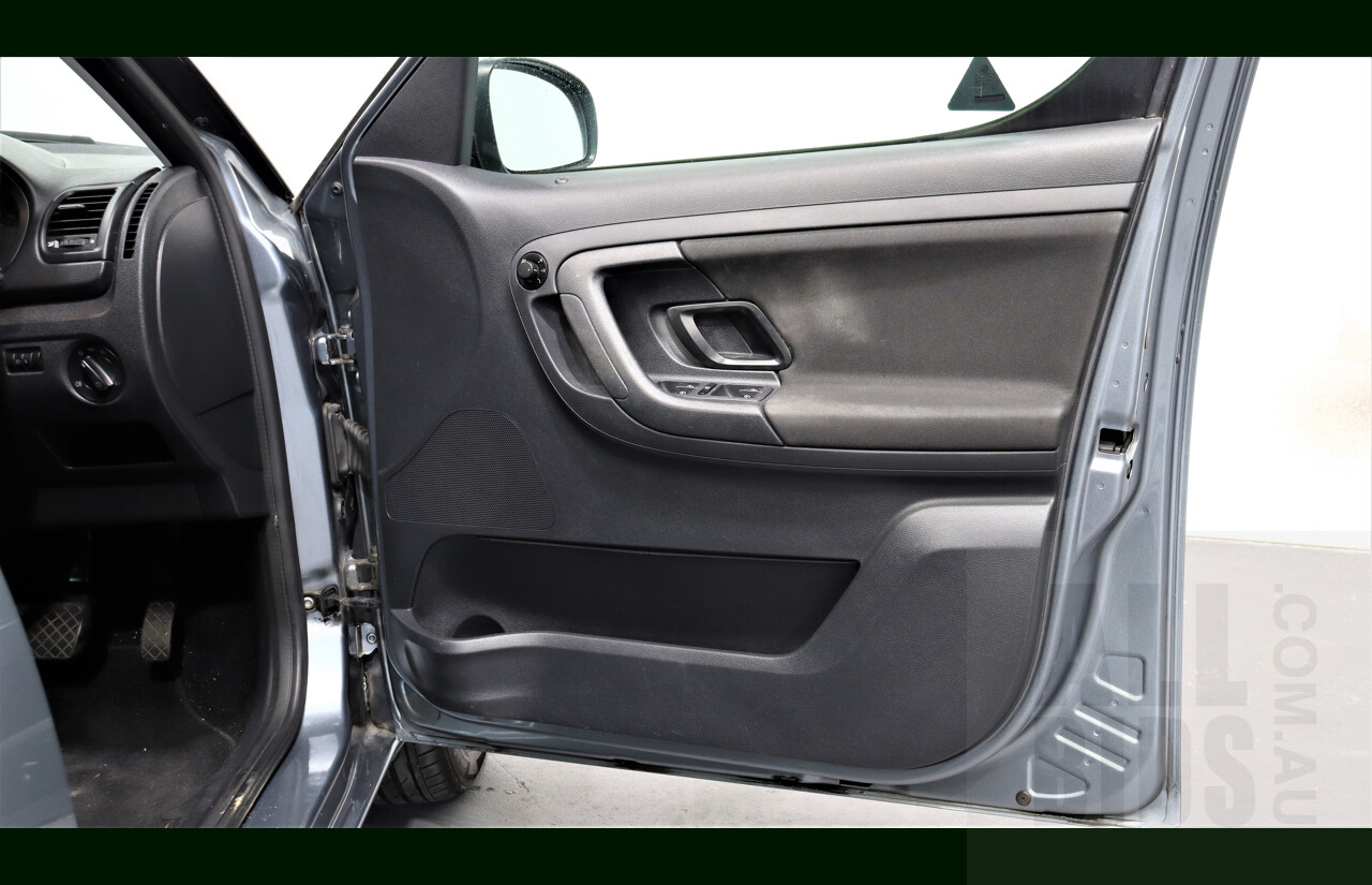 4/2013 Skoda Roomster 77 TSI 5J 4d Wagon Grey 1.2L