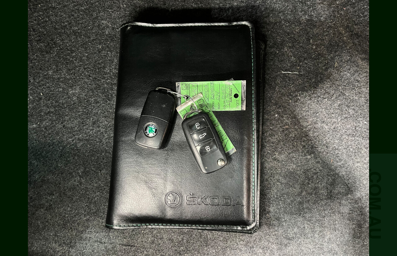 4/2013 Skoda Roomster 77 TSI 5J 4d Wagon Grey 1.2L