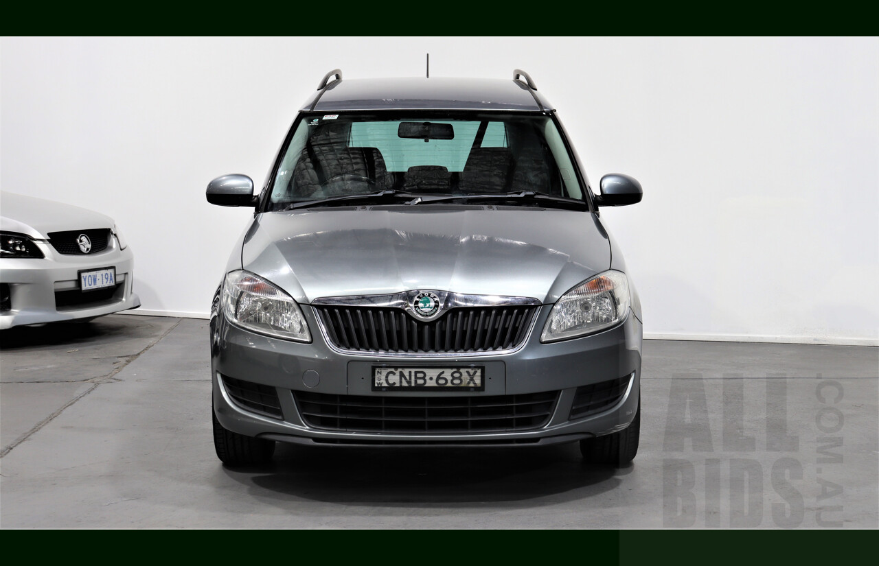 4/2013 Skoda Roomster 77 TSI 5J 4d Wagon Grey 1.2L