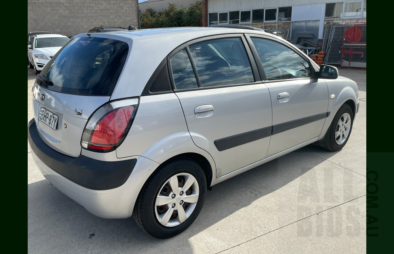7/2008 Kia RIO LX JB 5d Hatchback Silver 1.4L