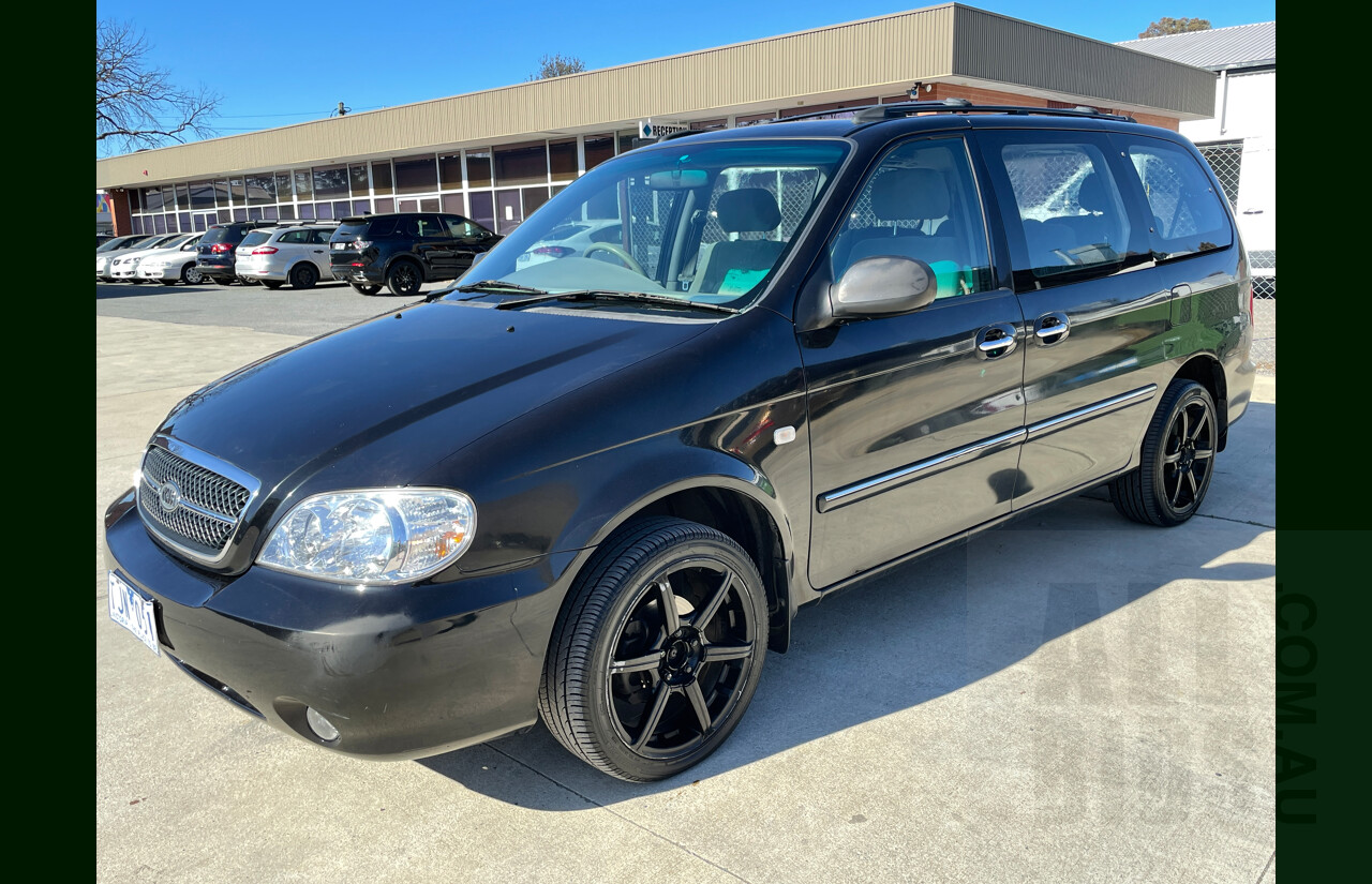 2/2005 Kia Carnival LS KV11 4d Wagon Black 2.5L