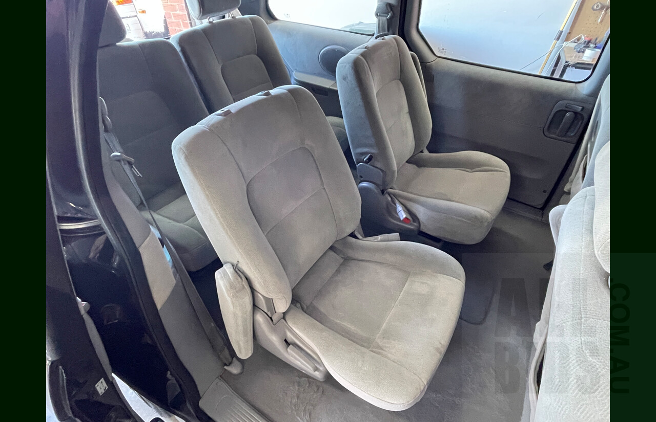 2/2005 Kia Carnival LS KV11 4d Wagon Black 2.5L