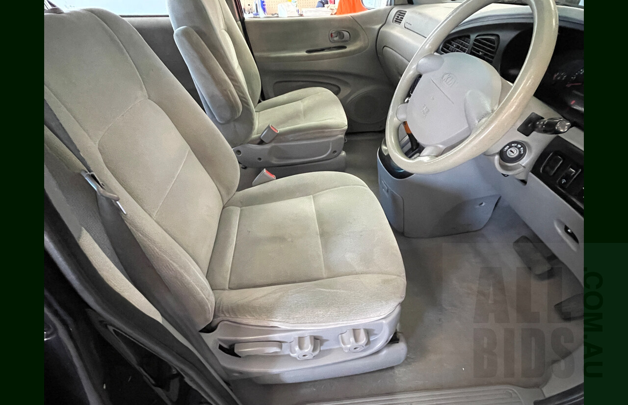 2/2005 Kia Carnival LS KV11 4d Wagon Black 2.5L