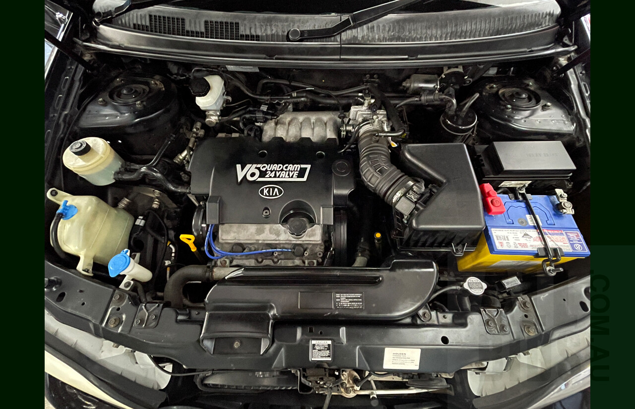 2/2005 Kia Carnival LS KV11 4d Wagon Black 2.5L