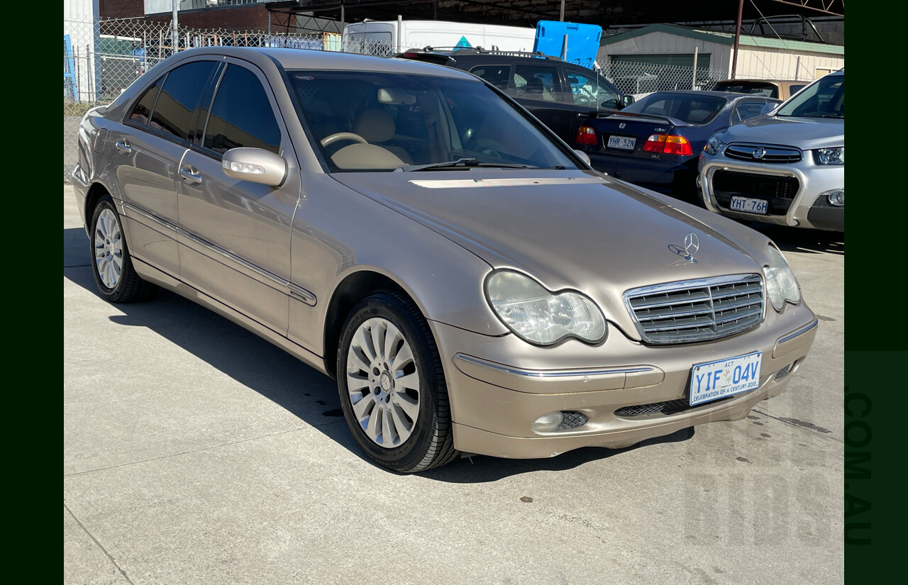1/2002 Mercedes-Benz C220 CDI Elegance W203 4d Sedan Gold 2.1L