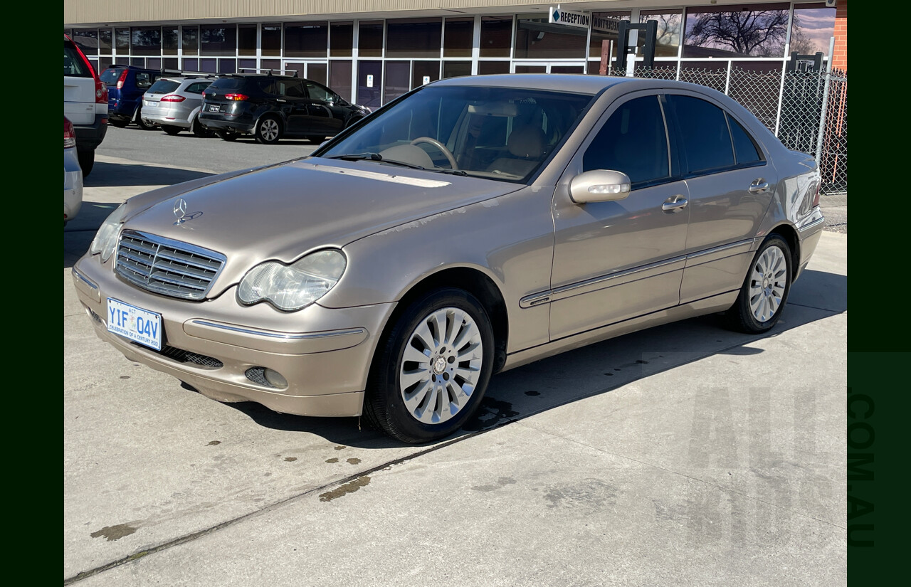 1/2002 Mercedes-Benz C220 CDI Elegance W203 4d Sedan Gold 2.1L