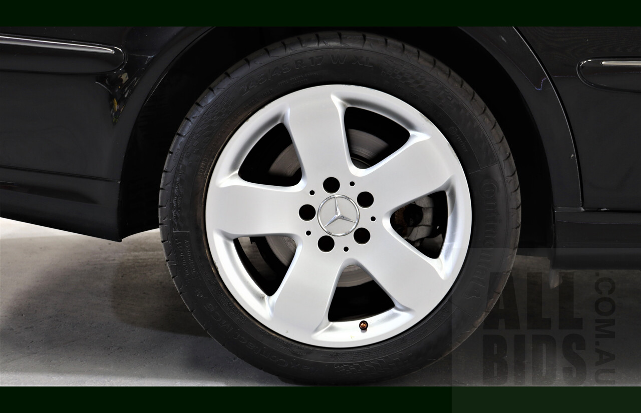 1/2005 Mercedes-Benz E500 Avantgarde W211 4d Sedan Black 5.0L V8