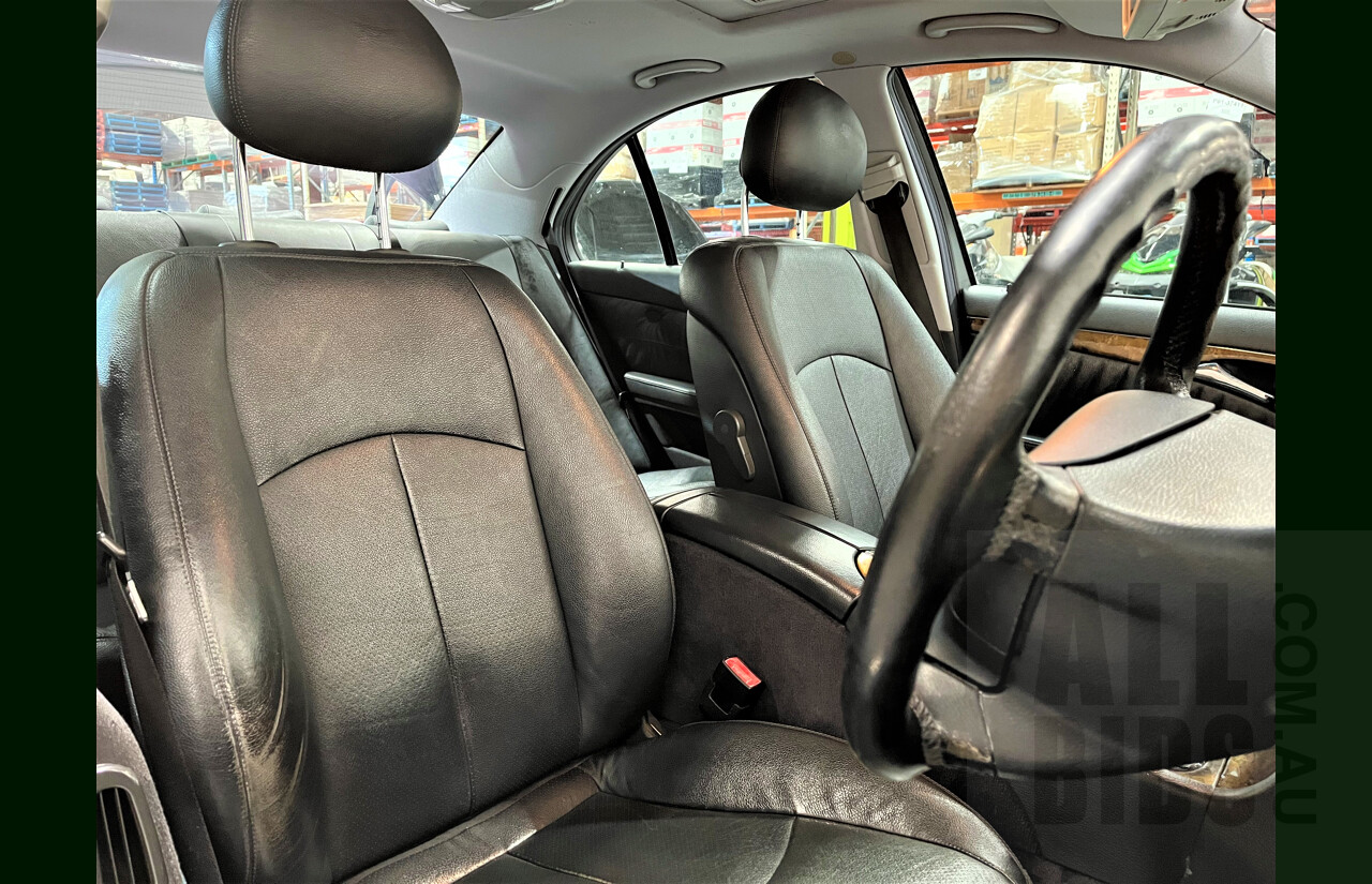 1/2005 Mercedes-Benz E500 Avantgarde W211 4d Sedan Black 5.0L V8