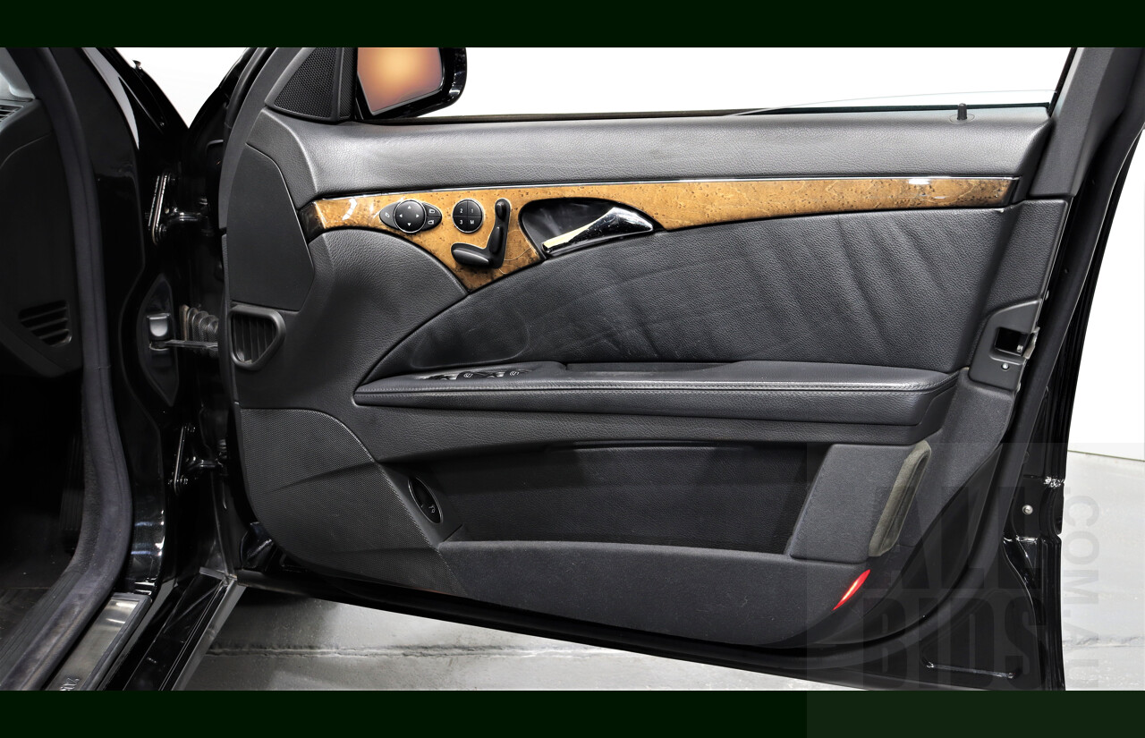 1/2005 Mercedes-Benz E500 Avantgarde W211 4d Sedan Black 5.0L V8