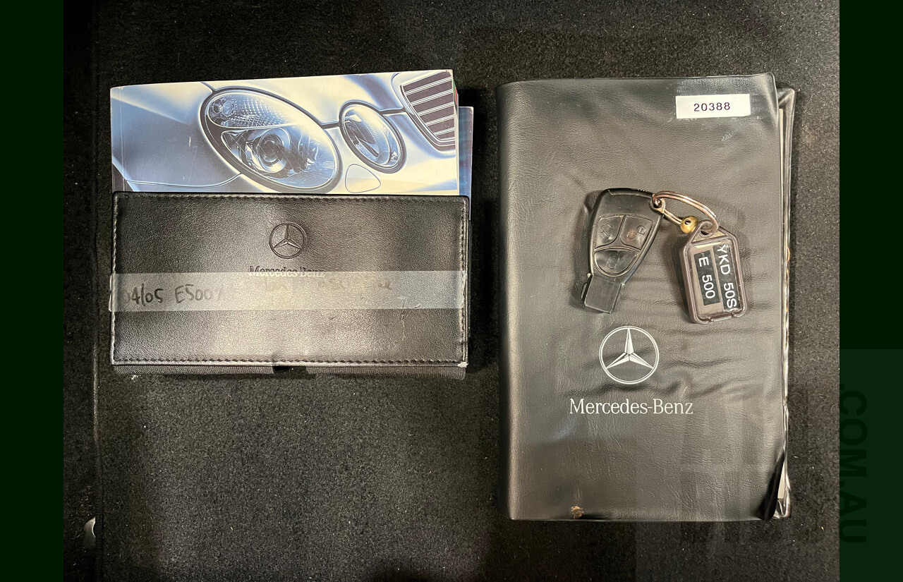 1/2005 Mercedes-Benz E500 Avantgarde W211 4d Sedan Black 5.0L V8