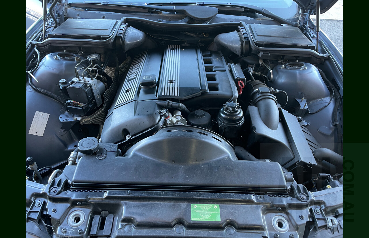 8/2001 BMW 530i Executive E39 4d Sedan Blue 3.0L