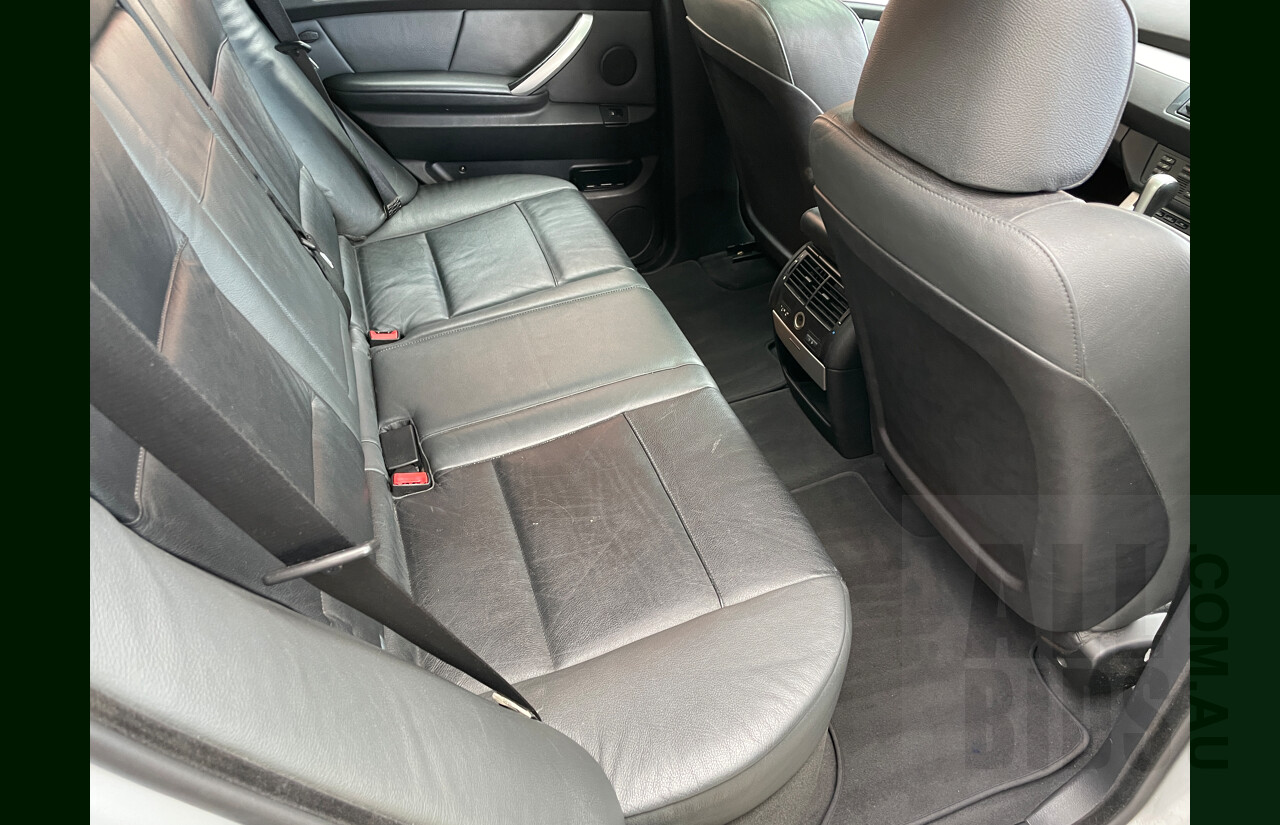 8/2001 Bmw X5 4.4i E53 4d Wagon Silver 4.4L