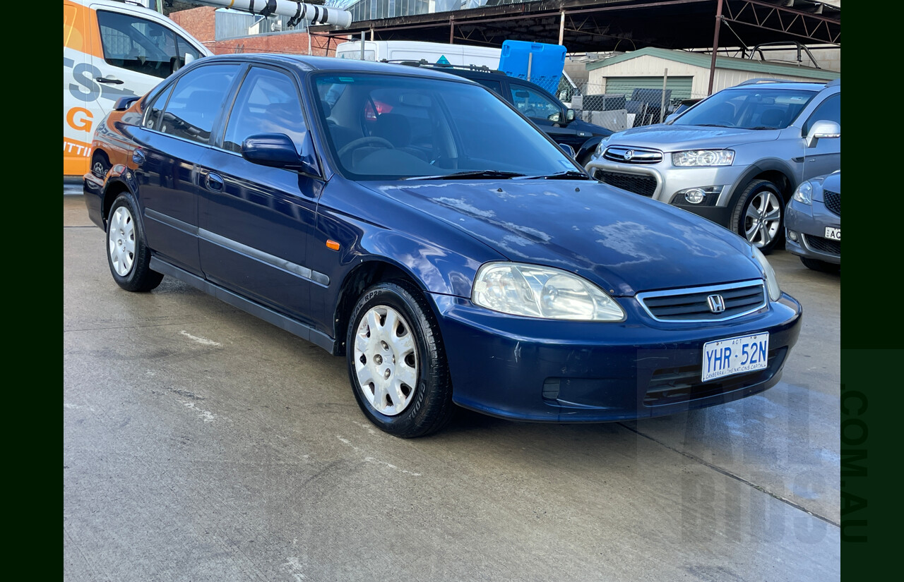 11/1999 Honda Civic GLi  4d Sedan Blue 1.6L