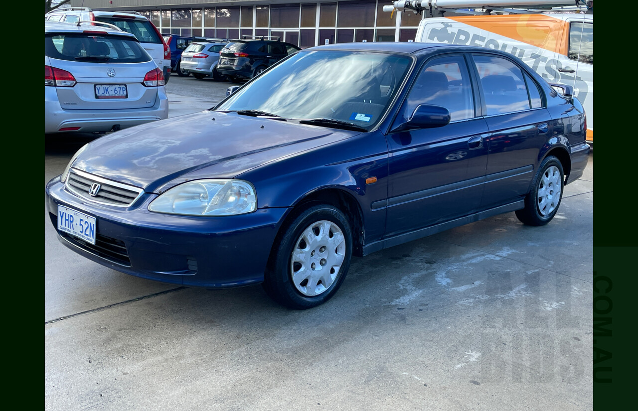 11/1999 Honda Civic GLi  4d Sedan Blue 1.6L