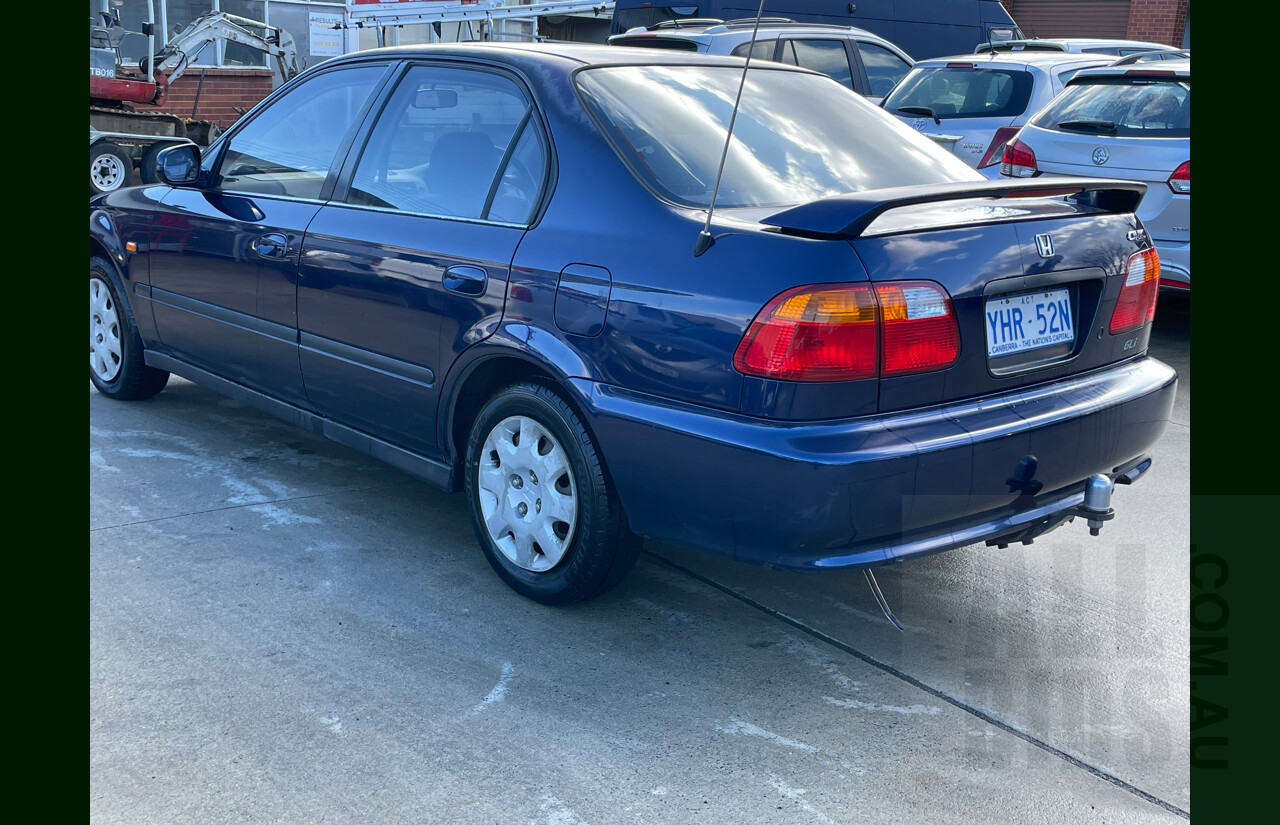 11/1999 Honda Civic GLi  4d Sedan Blue 1.6L