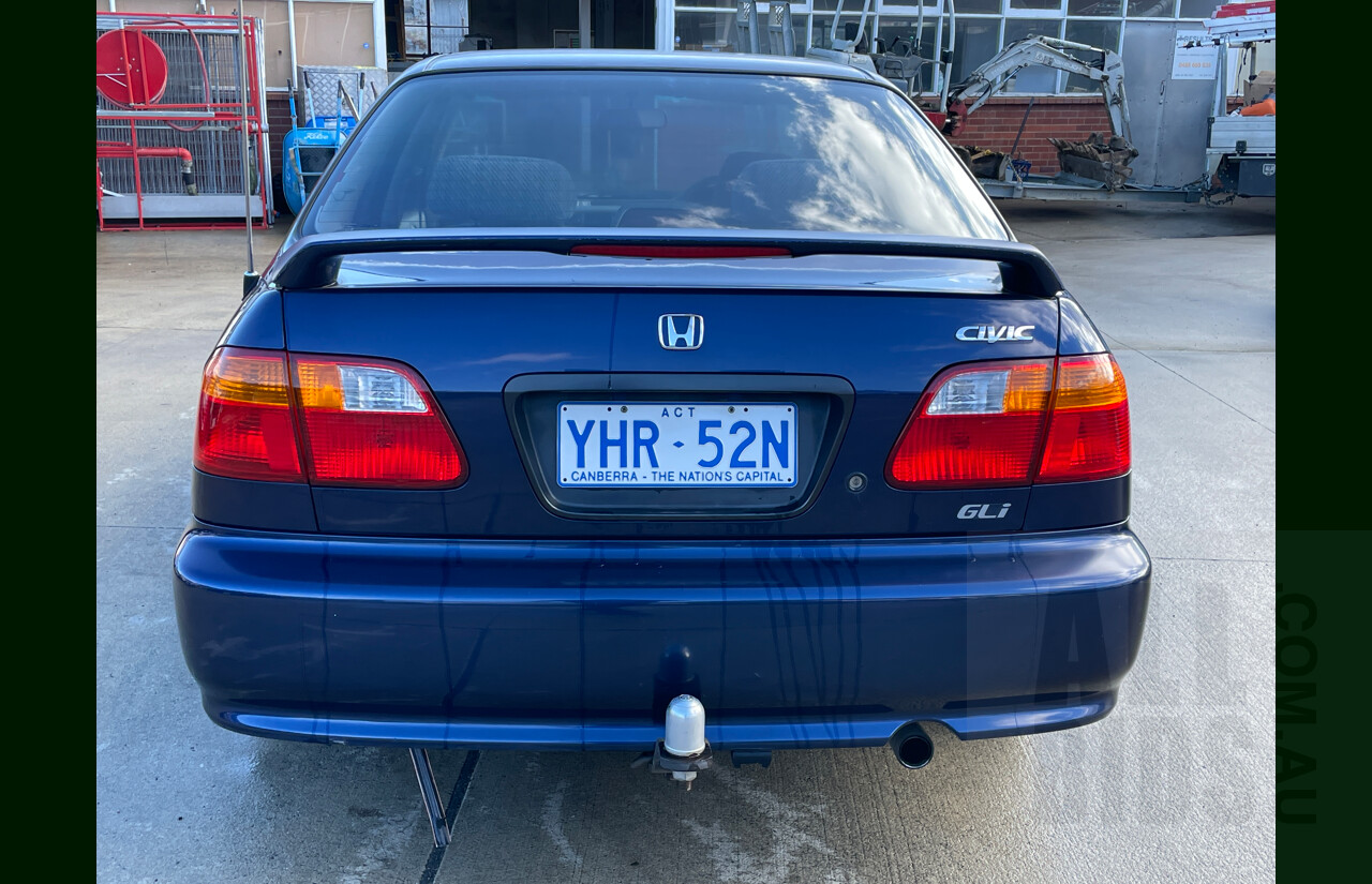 11/1999 Honda Civic GLi  4d Sedan Blue 1.6L