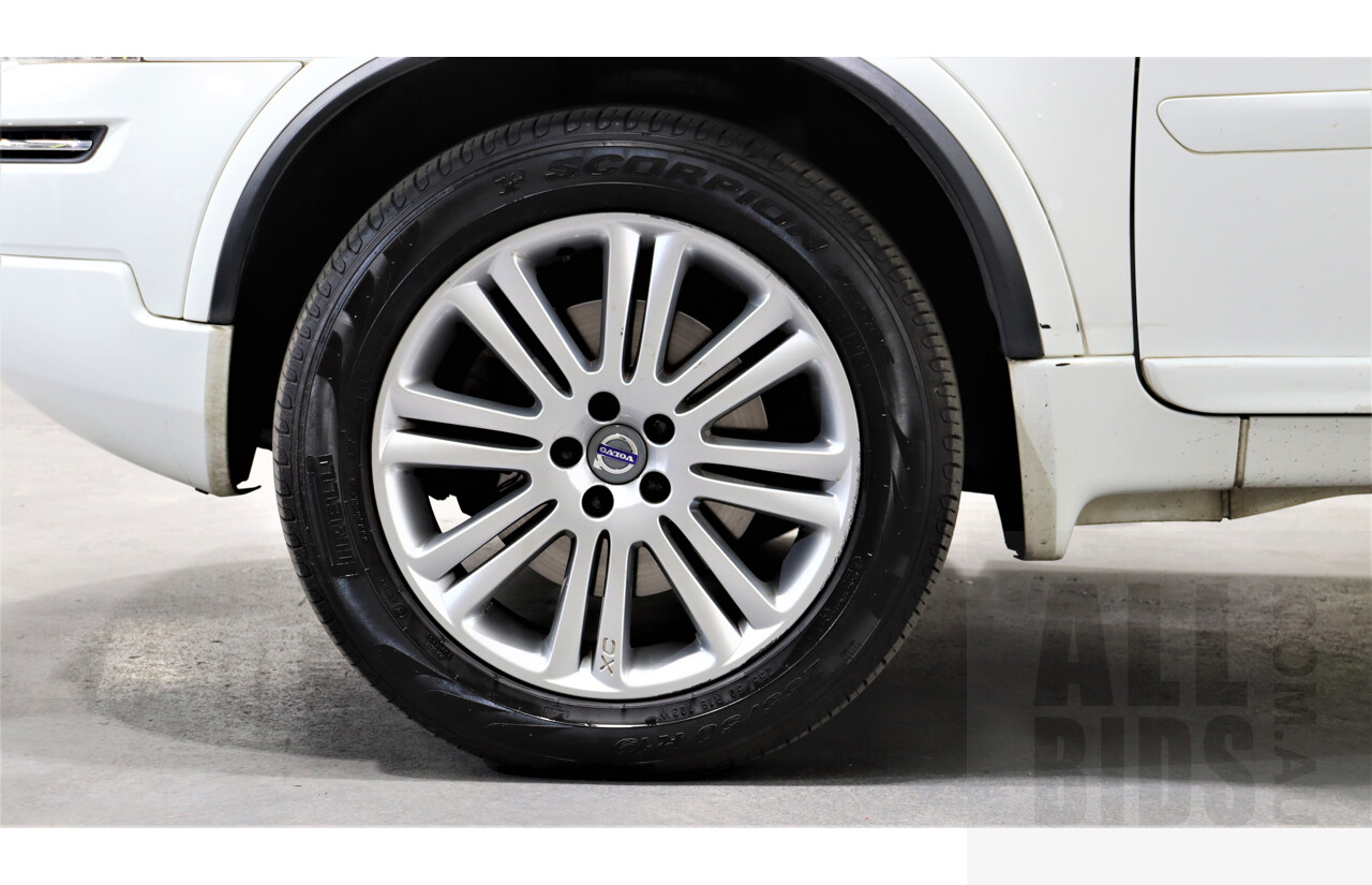 4/2013 Volvo XC90 D5 Executive MY12 4d Wagon White 2.4L