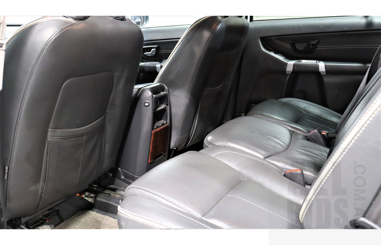 4/2013 Volvo XC90 D5 Executive MY12 4d Wagon White 2.4L
