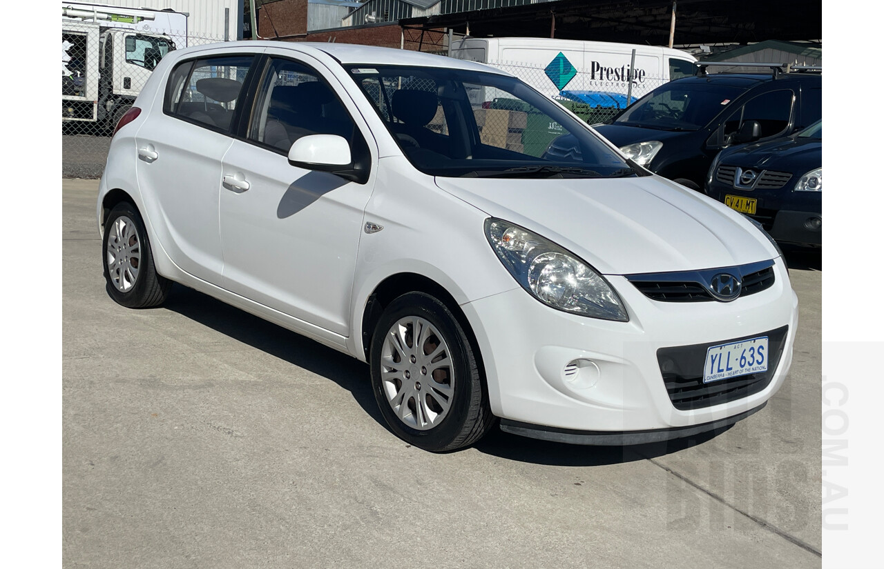 7/2010 Hyundai i20 Active PB 5d Hatchback White 1.4L