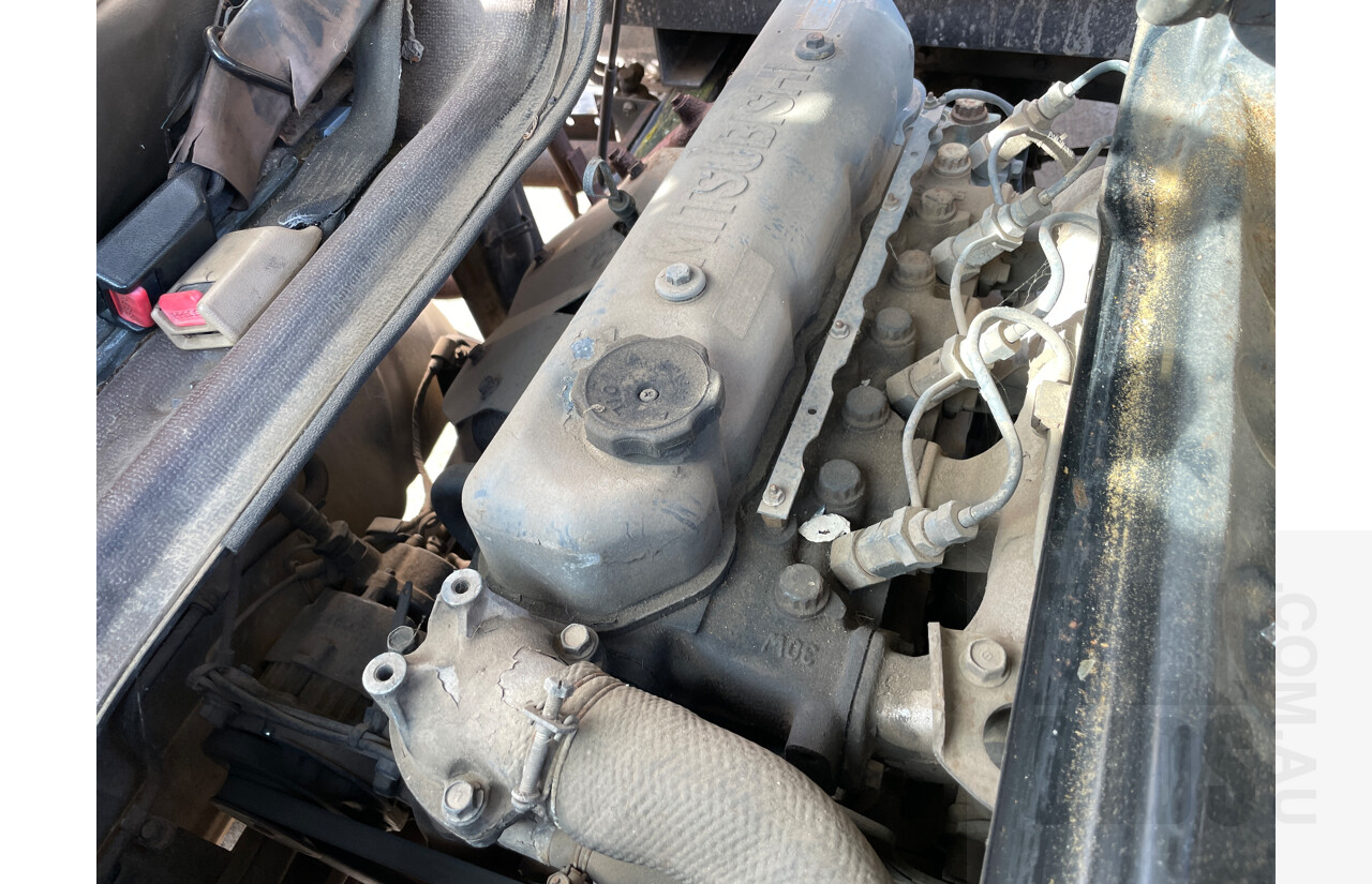 5/1985 Mitsubish Canter 55 Pantech White 3.3L