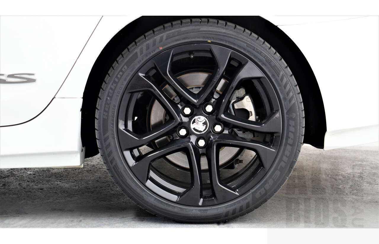 10/2014 Holden Commodore SS-V Redline VF MY15 4d Sedan White 6.0L