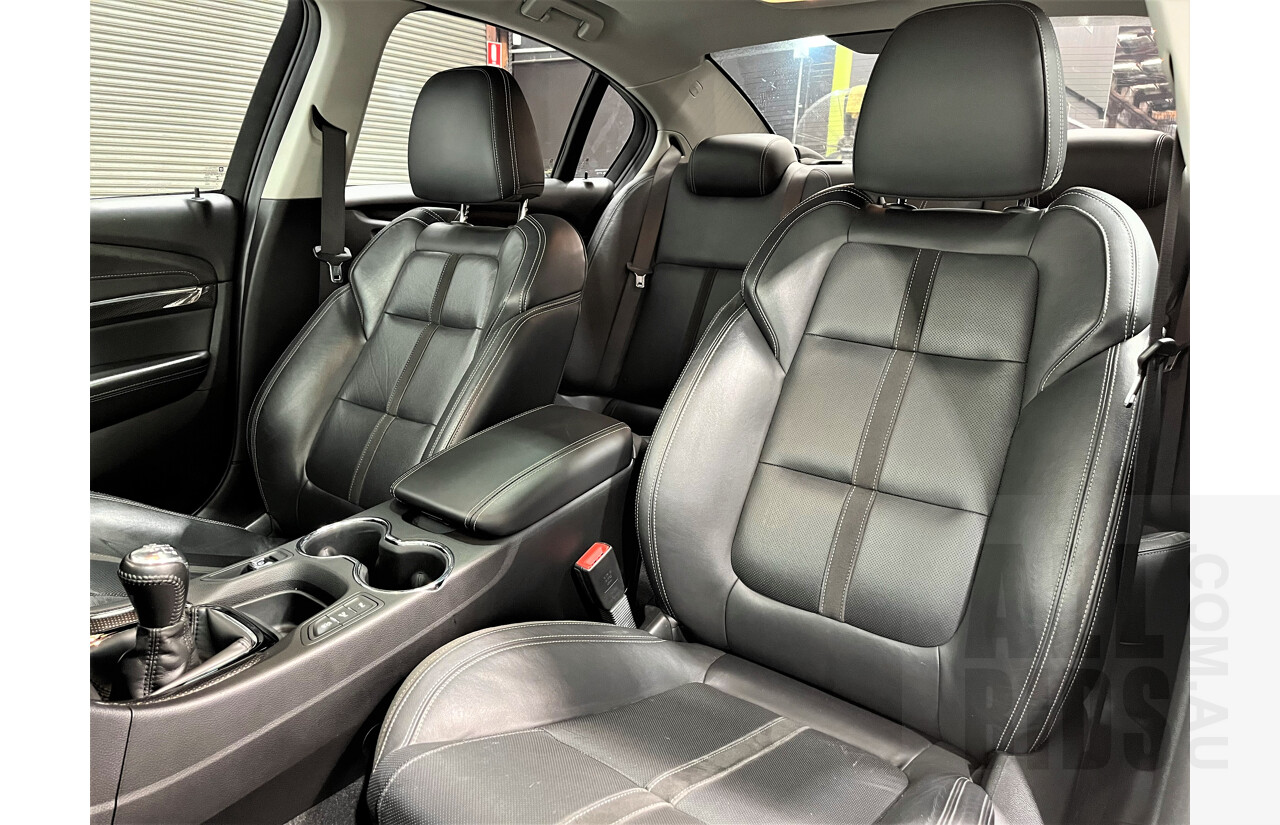 10/2014 Holden Commodore SS-V Redline VF MY15 4d Sedan White 6.0L