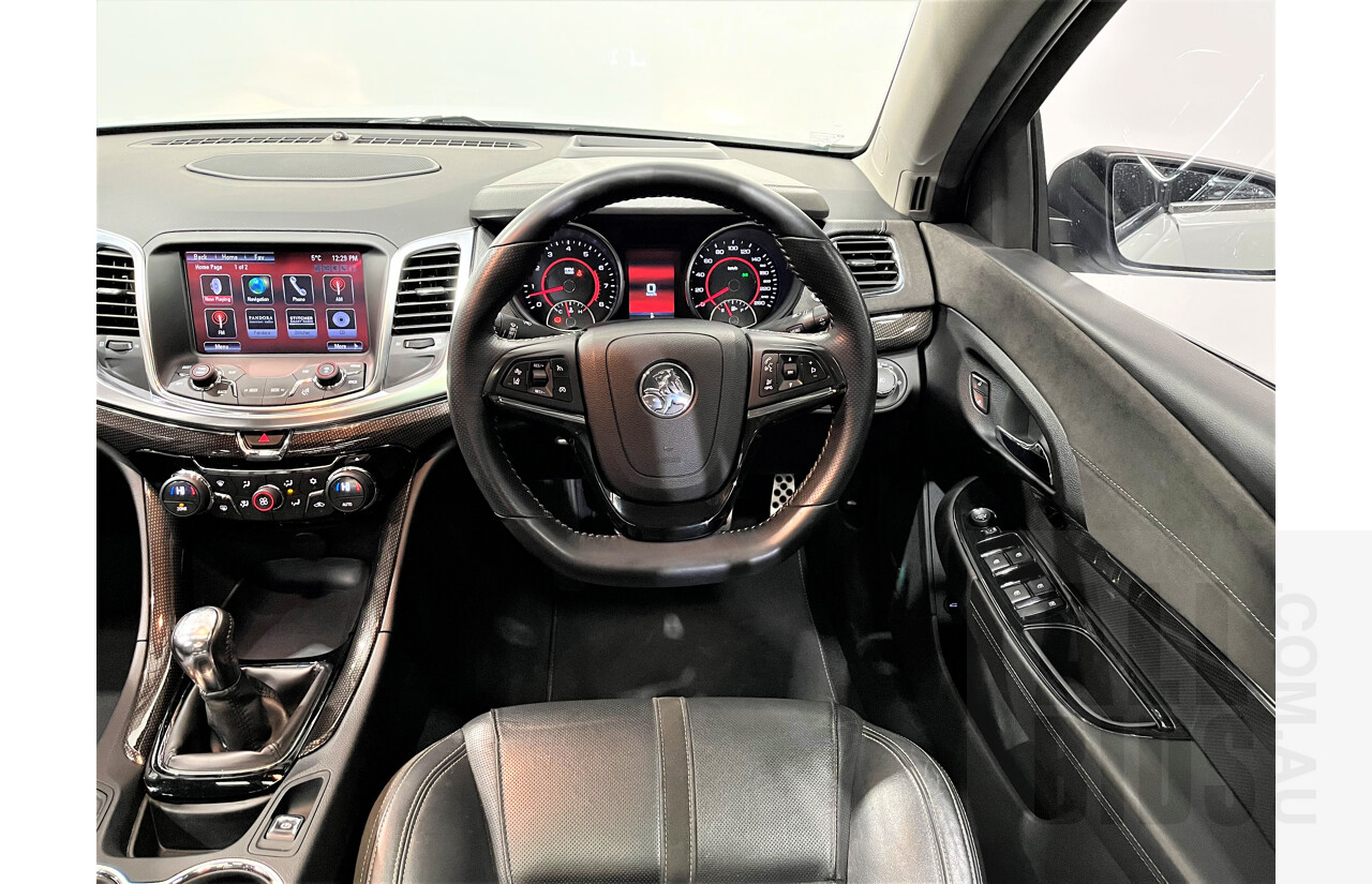 10/2014 Holden Commodore SS-V Redline VF MY15 4d Sedan White 6.0L