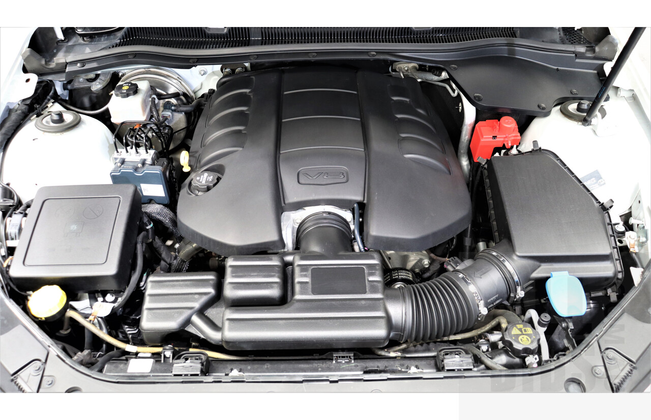 10/2014 Holden Commodore SS-V Redline VF MY15 4d Sedan White 6.0L