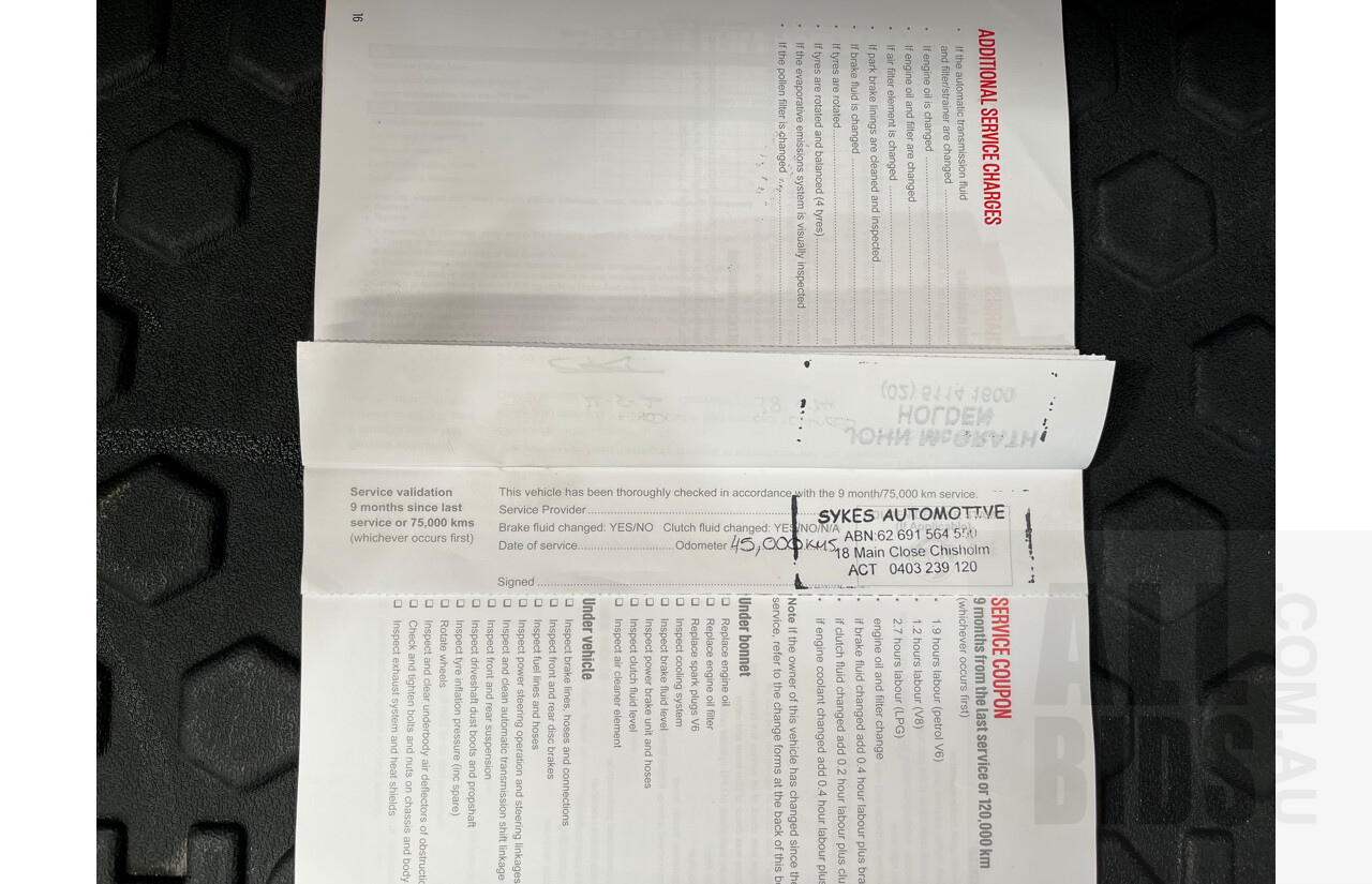 10/2014 Holden Commodore SS-V Redline VF MY15 4d Sedan White 6.0L