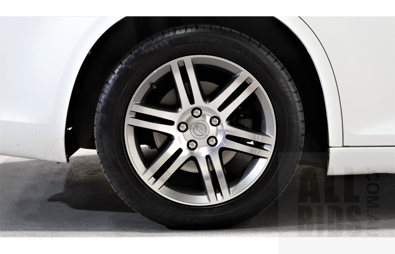 5/2014 Chrysler 300 C MY12 4d Sedan White 3.0L Turbo Diesel