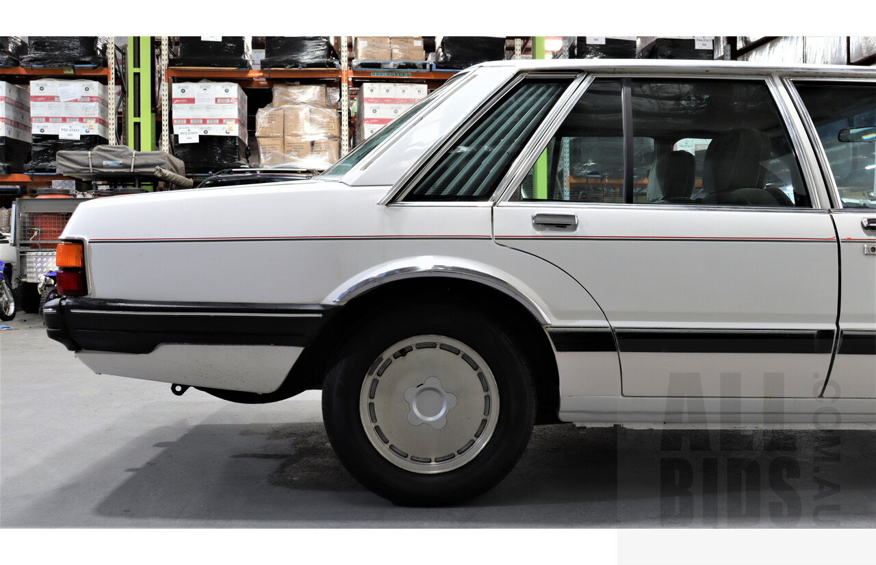 9/1987 Ford LTD FE 4d Sedan White Auto EFI 4.0L
