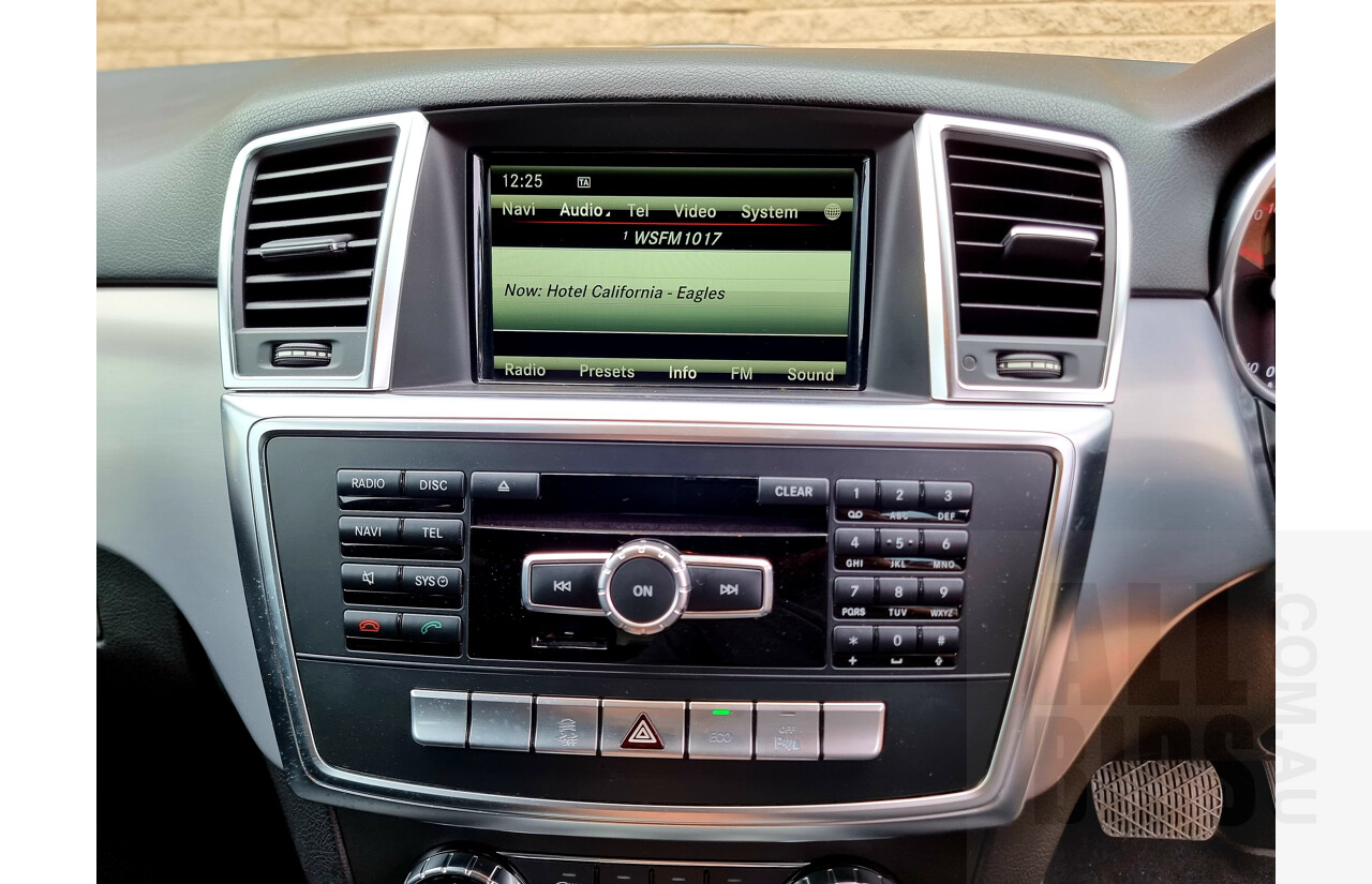 11/2013 Mercedes-Benz ML 250 CDI Bluetec (4x4) 166 4d Wagon Polar White 2.1L Turbo Diesel