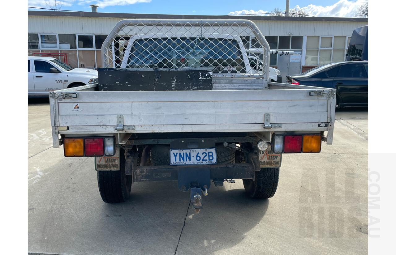 11/2002 Nissan Navara DX (4x4) D22 C/Chas White 3.0L