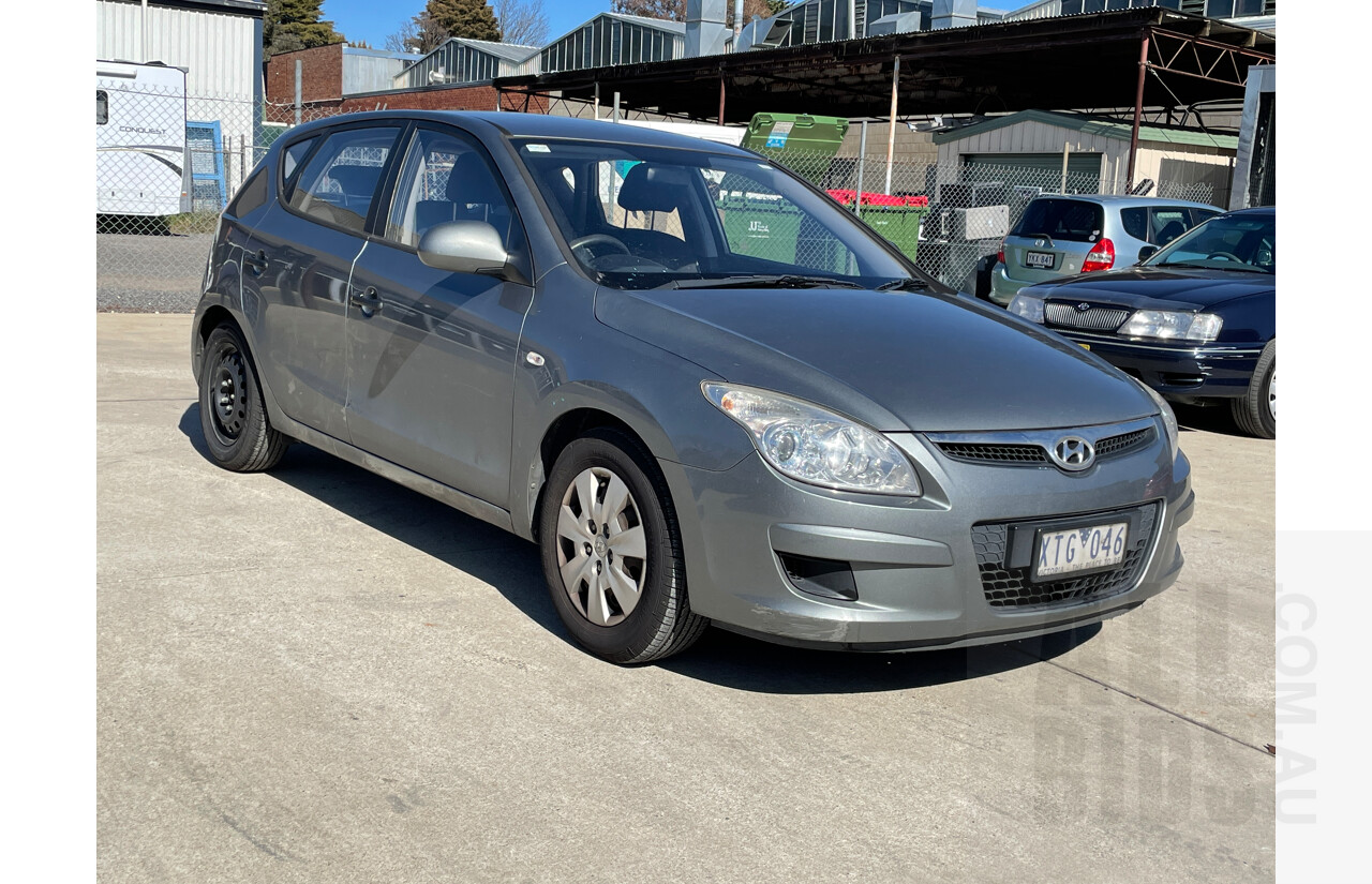 5/2010 Hyundai i30 SX FD MY10 5d Hatchback Silver 1.6L