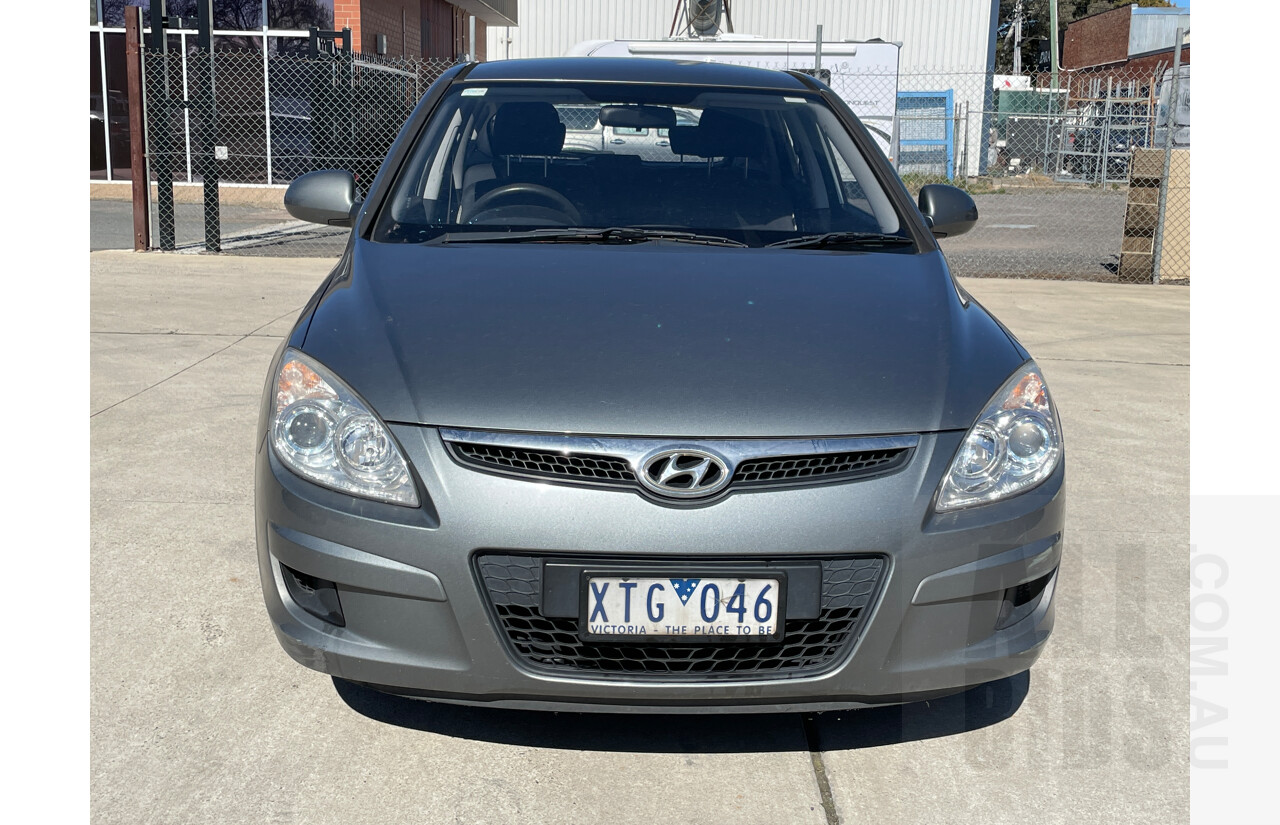 5/2010 Hyundai i30 SX FD MY10 5d Hatchback Silver 1.6L