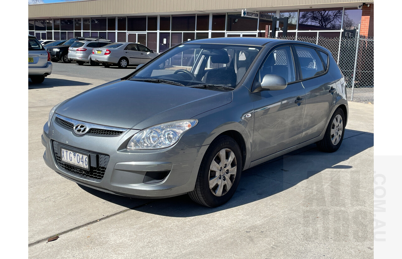5/2010 Hyundai i30 SX FD MY10 5d Hatchback Silver 1.6L