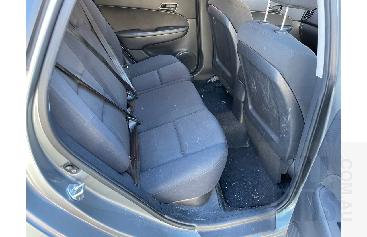 5/2010 Hyundai i30 SX FD MY10 5d Hatchback Silver 1.6L